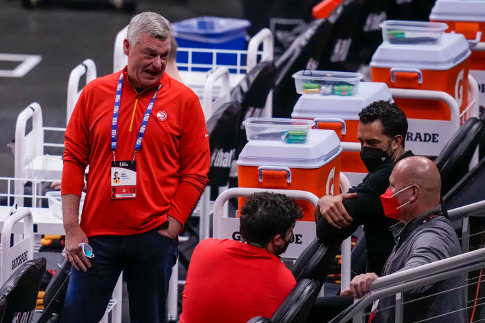Tony Ressler talks to Travis Schlenk and Landry Fields.